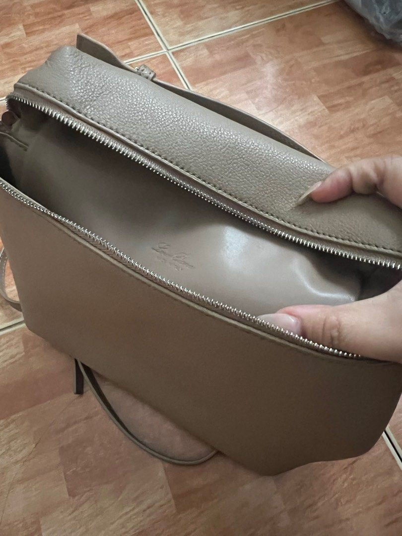Loro Piana Backpack (Category: Luxury Bags & Wallets) located in Marikina City. Submitted by pates14 (Listing ID 1341994715, Image 2). Description: Loro Piana Backpack NGA Used Condition.