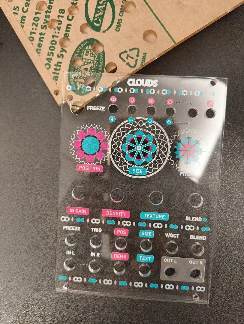 mutable instruments clouds replacement front panel arcylic （分類：樂器）位於 Hong Kong。 由 chashel 提交（商品編號 1342064295，圖片 2）。簡介： print on 3mm arcylic. replacement front panel for clouds 250 hkd comes with 7 knobs。