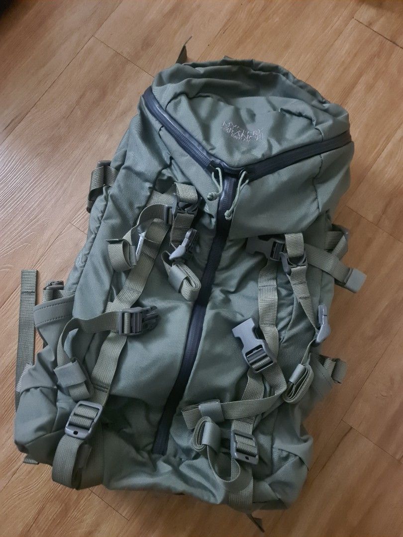 Mystery Ranch Pintler (Category: Backpacks) located in Paranaque City. Submitted by agentorange021 (Listing ID 1341990553, Image 1). Description: Features 3-ZIP design for rapid and complete access to gear Compatible with Quick Attach Accessory Straps for bow or rifle carry Daisy chain for attaching accessories Two internal dump pockets Four internal zip pockets Bottom, front and side compression straps Zippered lid pocket Hydration reservoir com