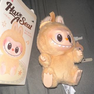 (Category: ) located in . Submitted by labubue (Listing ID 1341968206, Image 1). Description: .