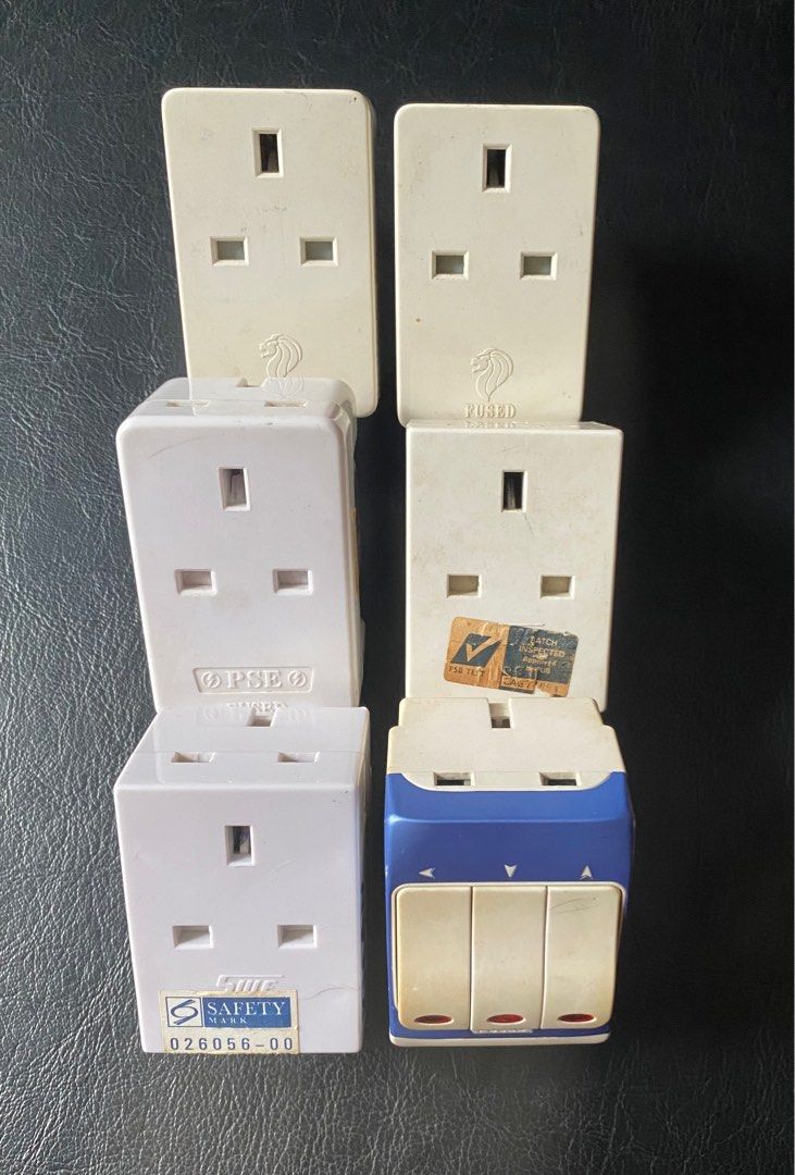 Power socket (Category: Electrical, Adaptors & Sockets) located in Singapore. Submitted by Kibina (Listing ID 1342016471, Image 1). Description: Multiple 3pin sockets for $4 each..