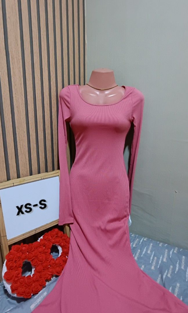 Sexy long dress (Category: Dresses) located in Quezon City. Submitted by msac3 (Listing ID 1342104720, Image 1). Description: ✩ Gcash ✩ Lalamove (you book).