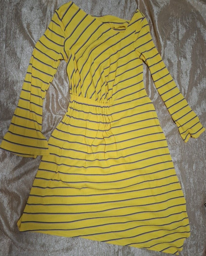 Wear Kris by Zalora (Category: Dresses) located in Paranaque City. Submitted by Mayelc (Listing ID 1342081604, Image 1). Description: I am selling this classy dress Strechable knitted soft but thick fabric It looks good on skin when worn.