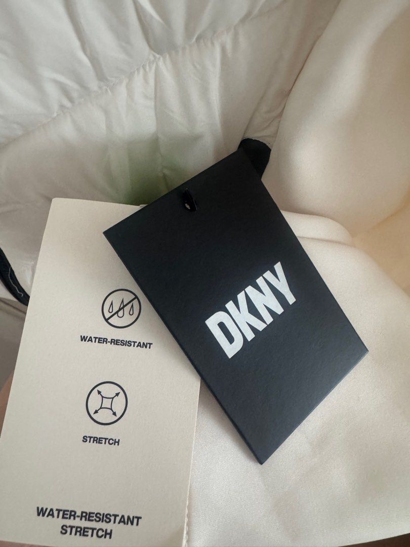 Winter Jacket (Category: Coats, Jackets and Outerwear) located in Singapore. Submitted by minmint (Listing ID 1342009266, Image 4). Description: 🗽 Brand new with tag 🗽 100% Authentic DKNY 🗽 For up to 15F 🗽Comes with 2 pockets 🗽 Light weight .