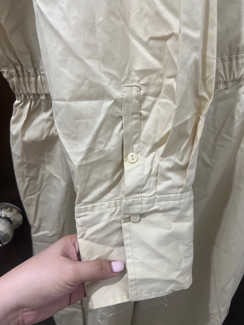 Zara asymmetric cargo jumpsuit beige (Category: Jumpsuits) located in Manila. Submitted by lunalinalu (Listing ID 1342057729, Image 3). Description: Wrong size. Supposed to be large but got an XL tagged. 100% original not overrun. With pockets.