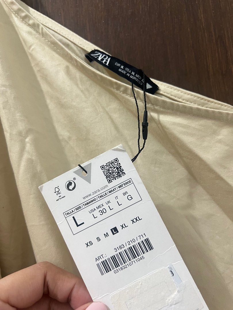Zara asymmetric cargo jumpsuit beige (Category: Jumpsuits) located in Manila. Submitted by lunalinalu (Listing ID 1342057729, Image 2). Description: Wrong size. Supposed to be large but got an XL tagged. 100% original not overrun. With pockets.