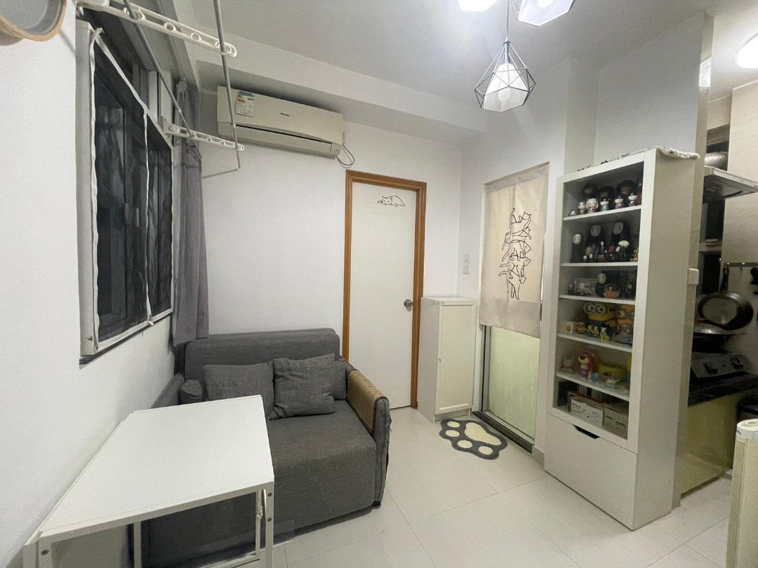 2.65 million for a one-bedroom, one-living room unit63439020073474111