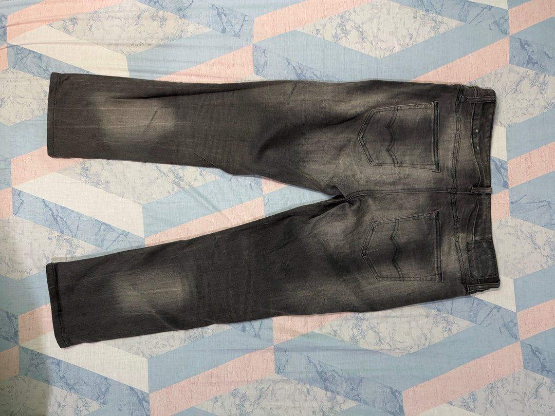 American Eagle Outfitters Slim Fit Jeans (Category: Jeans) located in Manila. Submitted by avg09 (Listing ID 1342315762, Image 3). Description: American Eagle Extreme Flex Slim Fit Jeans W: 30 L: 35 Issue: Cut Length.