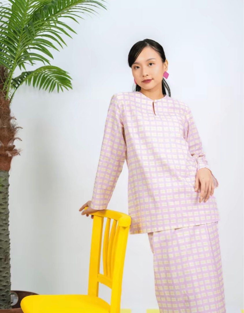 ASTER KURUNG IN ROSY FERN