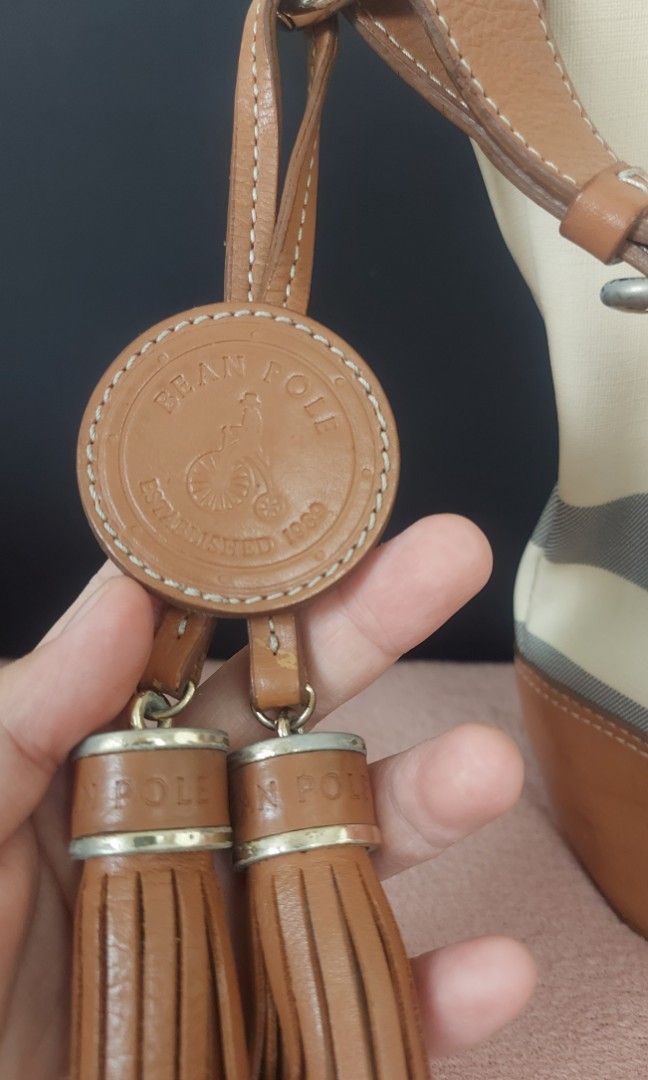Bean Pole (Category: Luxury Bags & Wallets) located in Lucena. Submitted by tintin0607 (Listing ID 1342204912, Image 2). Description: Original Bean Pole. Super Pretty in person.