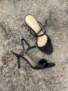 (Category: ) located in . Submitted by shopscloset (Listing ID 1342240833, Image 1). Description: .