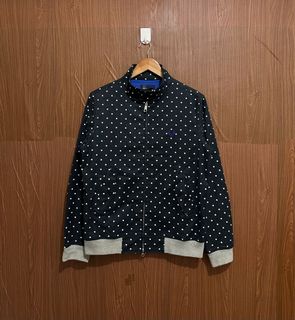 (Category: ) located in . Submitted by streetwear.collections (Listing ID 1342248599, Image 1). Description: .
