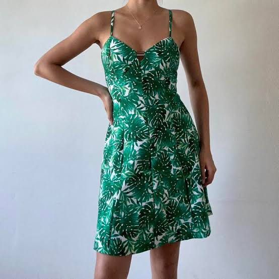 Guess Green Palm Print Dress Size 2 Fit Flare Summer Tropical Spaghetti Strap Women s Fashion Dresses Sets Dresses on Carousell
