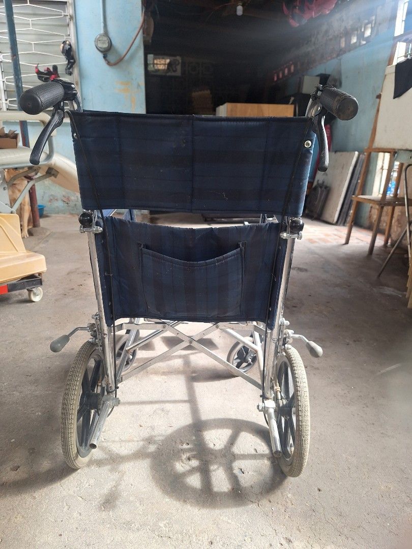 Japan Surplus Wheel Chair (Category: Wheelchairs) located in Manila. Submitted by trueforce258352 (Listing ID 1342203356, Image 2). Description: .