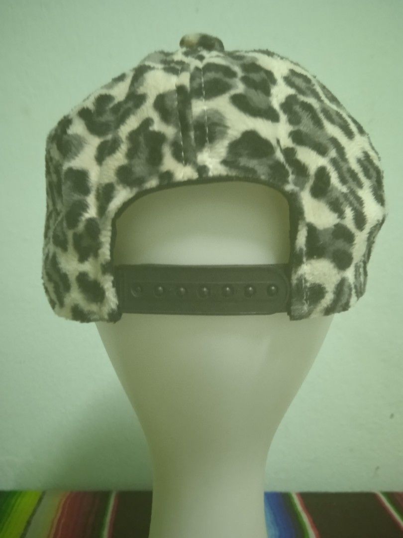 Leopard cap (Category: Cap & Hats) located in Tumpat. Submitted by pokchik_jha (Listing ID 1342297454, Image 3). Description: details pada gambar* item bundle* free postage semenanjung Malaysia* Sabah Sarawak+rm10.