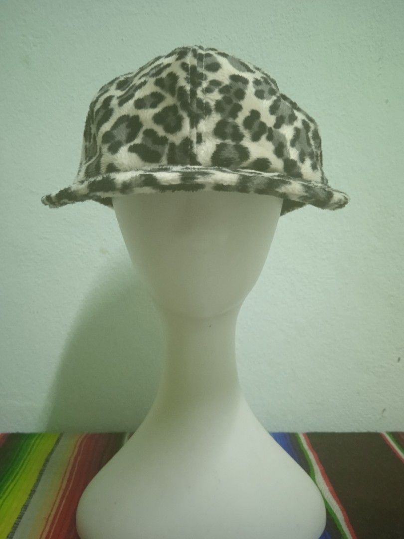 Leopard cap (Category: Cap & Hats) located in Tumpat. Submitted by pokchik_jha (Listing ID 1342297454, Image 1). Description: details pada gambar* item bundle* free postage semenanjung Malaysia* Sabah Sarawak+rm10.
