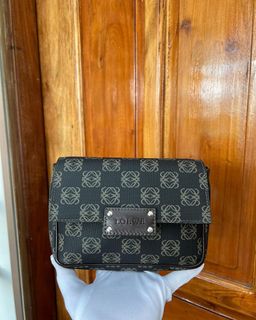 (Category: ) located in . Submitted by anotherlook (Listing ID 1342230557, Image 1). Description: .