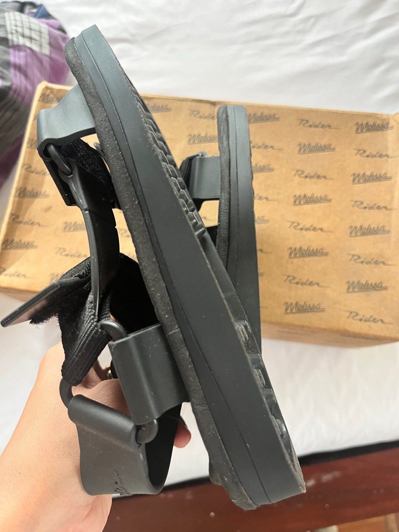 Melissa papete rider black s5 (Category: Sandals) located in Cebu City. Submitted by monjcel (Listing ID 1342245874, Image 3). Description: Size 5 May maliit na chip lang sa front Other than that still super nice Used onced or twice lang cguro xa .