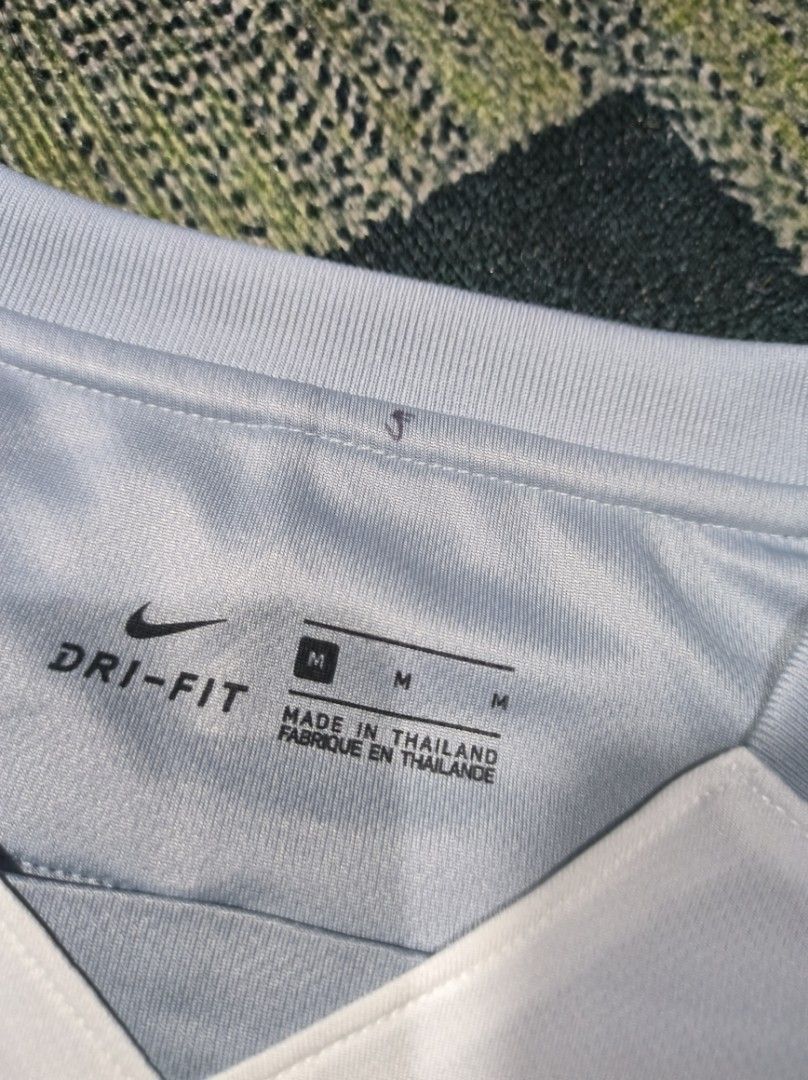 Nike Fitlab Cli Football Jersey (Category: Activewear) located in Subic. Submitted by zero2ism (Listing ID 1342315786, Image 3). Description: Nike fitlab football jersey Excellent condition 19W x 28L M on tag no issue just the item needs wash.
