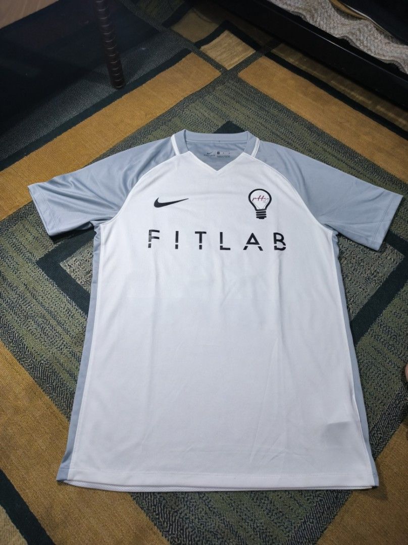 Nike Fitlab Cli Football Jersey (Category: Activewear) located in Subic. Submitted by zero2ism (Listing ID 1342315786, Image 1). Description: Nike fitlab football jersey Excellent condition 19W x 28L M on tag no issue just the item needs wash.