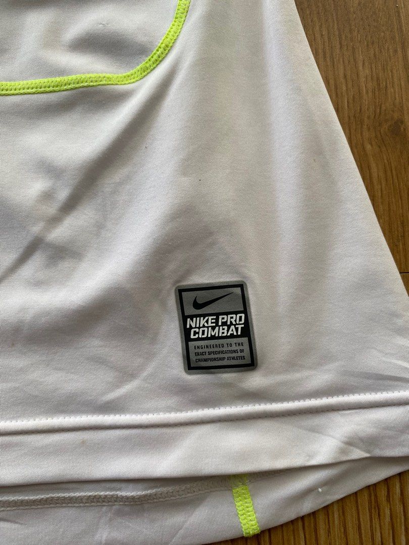 Nike pro combat compression shirt (Category: Activewear) located in Bacolod City. Submitted by bnta_bounce (Listing ID 1342197871, Image 3). Description: Issue: minimal lints Length 26 Width 14.5 .