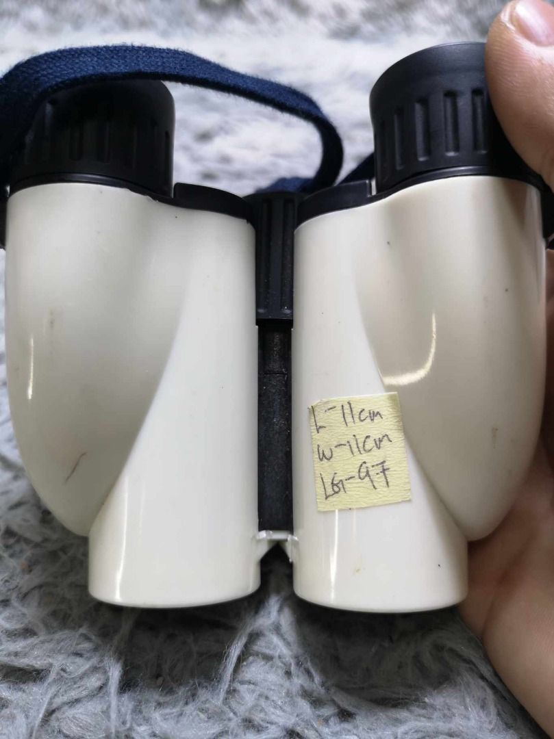 Outdoor Folding Spotting Kids Binocular (Category: Lens & Kits) located in Santa Cruz. Submitted by jmy_surplus.2 (Listing ID 1342219355, Image 2). Description: Size ; L - 11 W - 11 Color ; White Type ; Binocular Brand ; No brand Material ; Plastic Style ; White Kids Binocular LG 97 JMY 4.