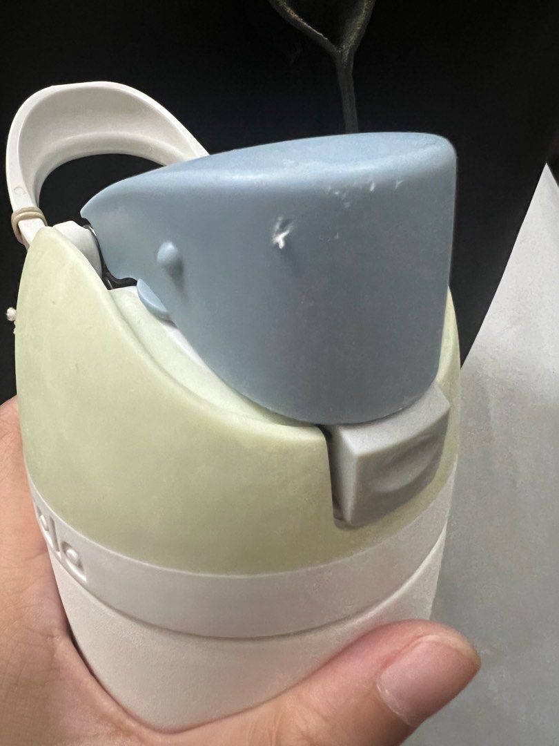 Owala Ice Breeze Used (Category: Water Bottles & Tumblers) located in Quezon City. Submitted by pivotyellowdeclutter (Listing ID 1342249680, Image 2). Description: Has dents and scratches. Straw inside is bent With boot worth 400.