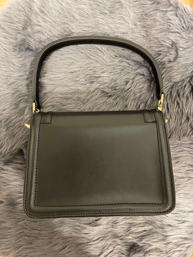 Piumelli Black Bag (Category: Luxury Bags & Wallets) located in Taguig. Submitted by thrifttreasures (Listing ID 1342194615, Image 2). Description: Bag is new w/o tags With sling With dust bag Made in Italy .