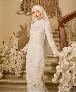 (Category: ) located in . Submitted by nikahatelier (Listing ID 1342228844, Image 1). Description: .