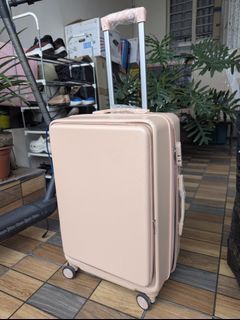 Slightly Used 25inch Luggage with Gadget compartment rubber wheels 3digit security Lock 360 smooth rotation