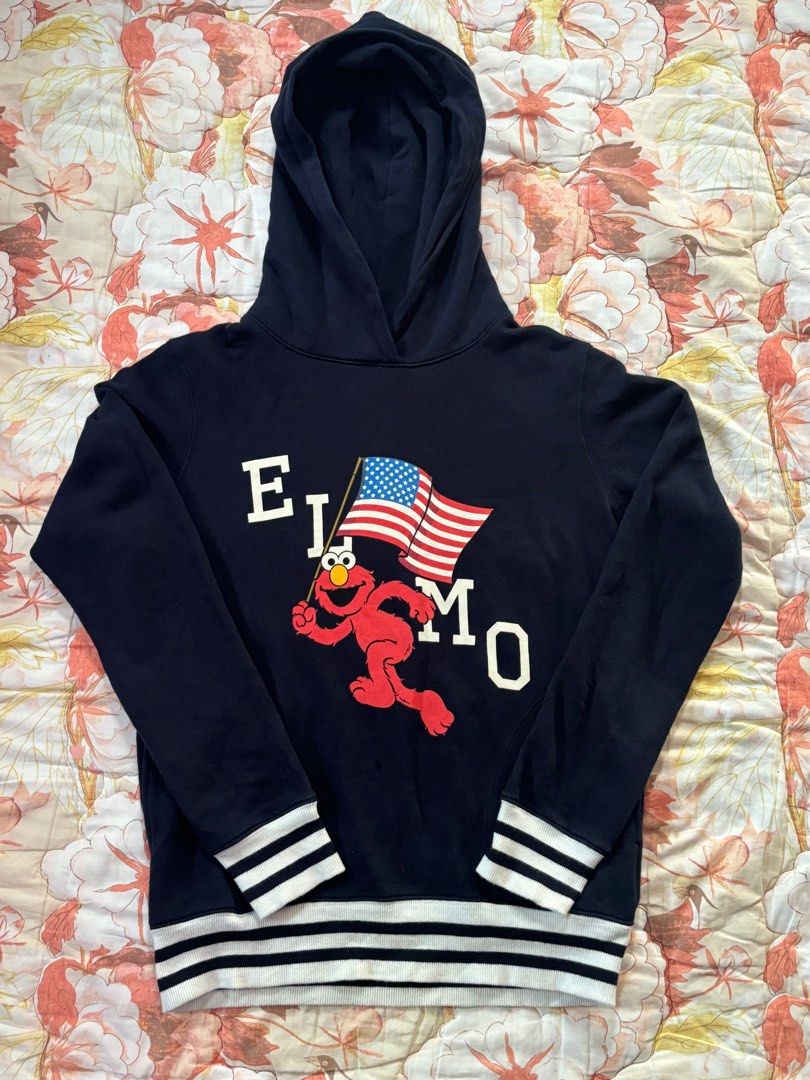 Uniqlo Elmo Hoodie Men s Fashion Coats Jackets and Outerwear on Carousell