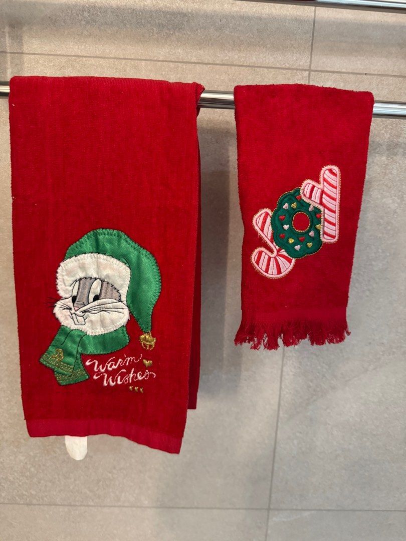 Xmas Bath and hand towels (Category: Towels, Napkins & Holders) located in Quezon City. Submitted by tinylee60 (Listing ID 1342270618, Image 1). Description: Christmas bath towels 800/pc hand towels 500/pc Finger tip towel 350/pc Rfs- too many towels For faster transaction Text 09177921088 .