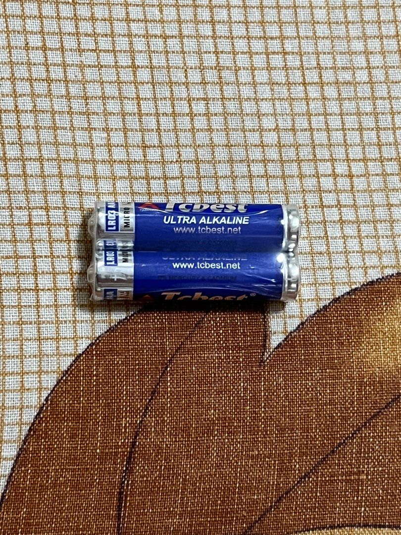 2pcs AAA Alkaline battery (Category: Batteries & Chargers) located in Marikina City. Submitted by mikashisells (Listing ID 1342351360, Image 2). Description: .