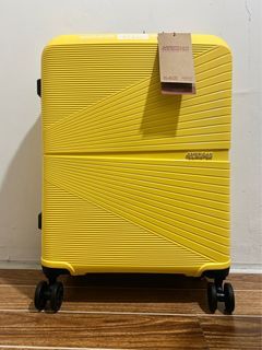 AMERICAN TOURISTER Airconic Spinner Luggage Small (55/20) TSA in Lemon Drop BNWT