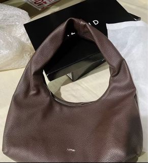 (Category: ) located in . Submitted by pre.lovedsss (Listing ID 1342498599, Image 1). Description: .