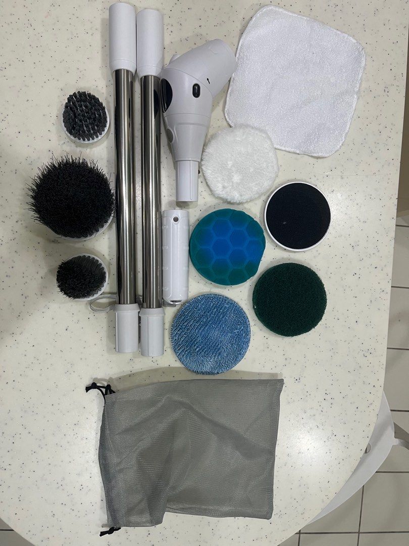 Cordless Multi Function Brush (Category: Cleaning Tools & Supplies) located in Balakong. Submitted by chemigirl (Listing ID 1342331844, Image 3). Description: Charging by Type C Wireless Functionality .