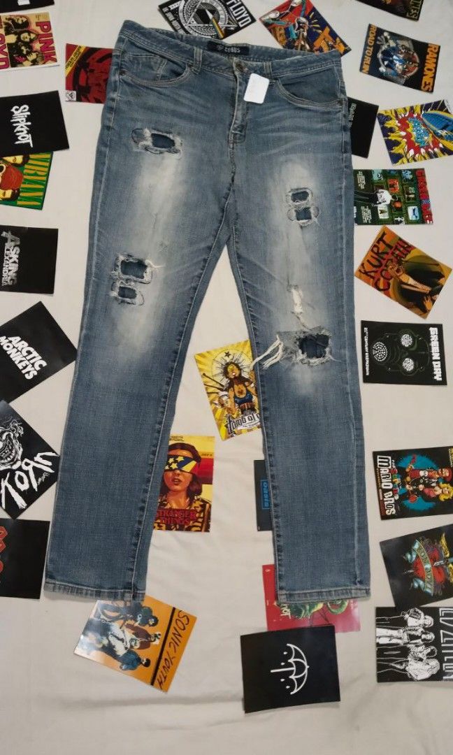 Jeans cubus riped, Fesyen Pria, Pakaian Bawahan di Carousell