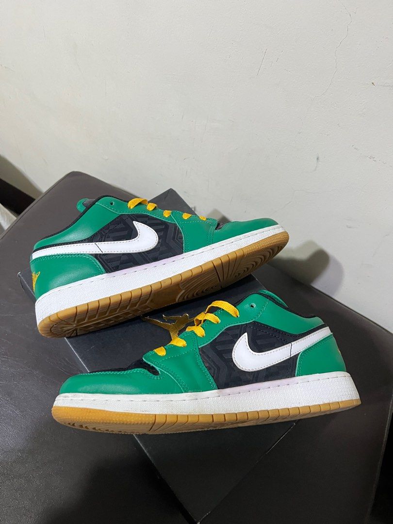 Jordan 1 low SE Malachite (Category: Sneakers) located in Manila. Submitted by itsr2 (Listing ID 1342344162, Image 3). Description: Bought for 4500. Size 7Y..