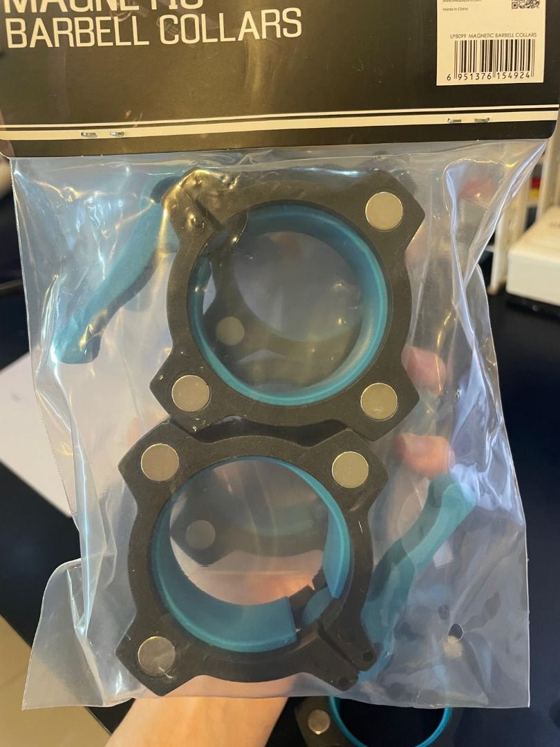 Livepro Quicklock Collars (Category: Other Sports Equipment and Supplies) located in Singapore. Submitted by trilogic_fitness (Listing ID 1342397431, Image 2). Description: Size: 50mm diameter. Material: Nylon & TPR. Weight: 123g X 2pcs.