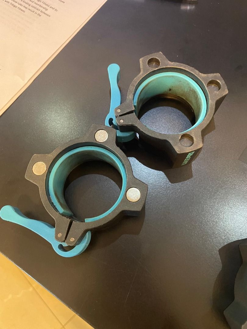 Livepro Quicklock Collars (Category: Other Sports Equipment and Supplies) located in Singapore. Submitted by trilogic_fitness (Listing ID 1342397832, Image 2). Description: Size: 50mm diameter. Material: Nylon & TPR. Weight: 123g X 2pcs.