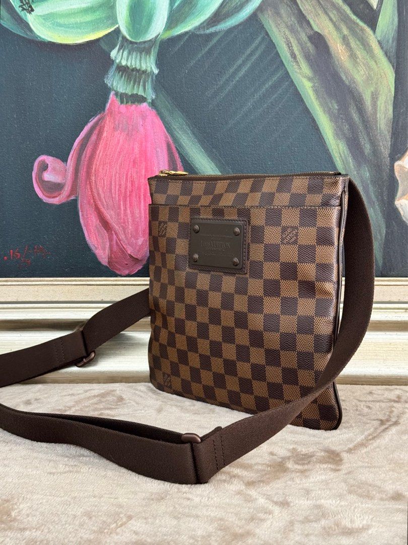 Louis vuitton flat crossbody bag outlet