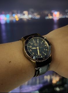 （分類：）位於 。 由 gkeane 提交（商品編號 1342489764，圖片 1）。簡介： 。