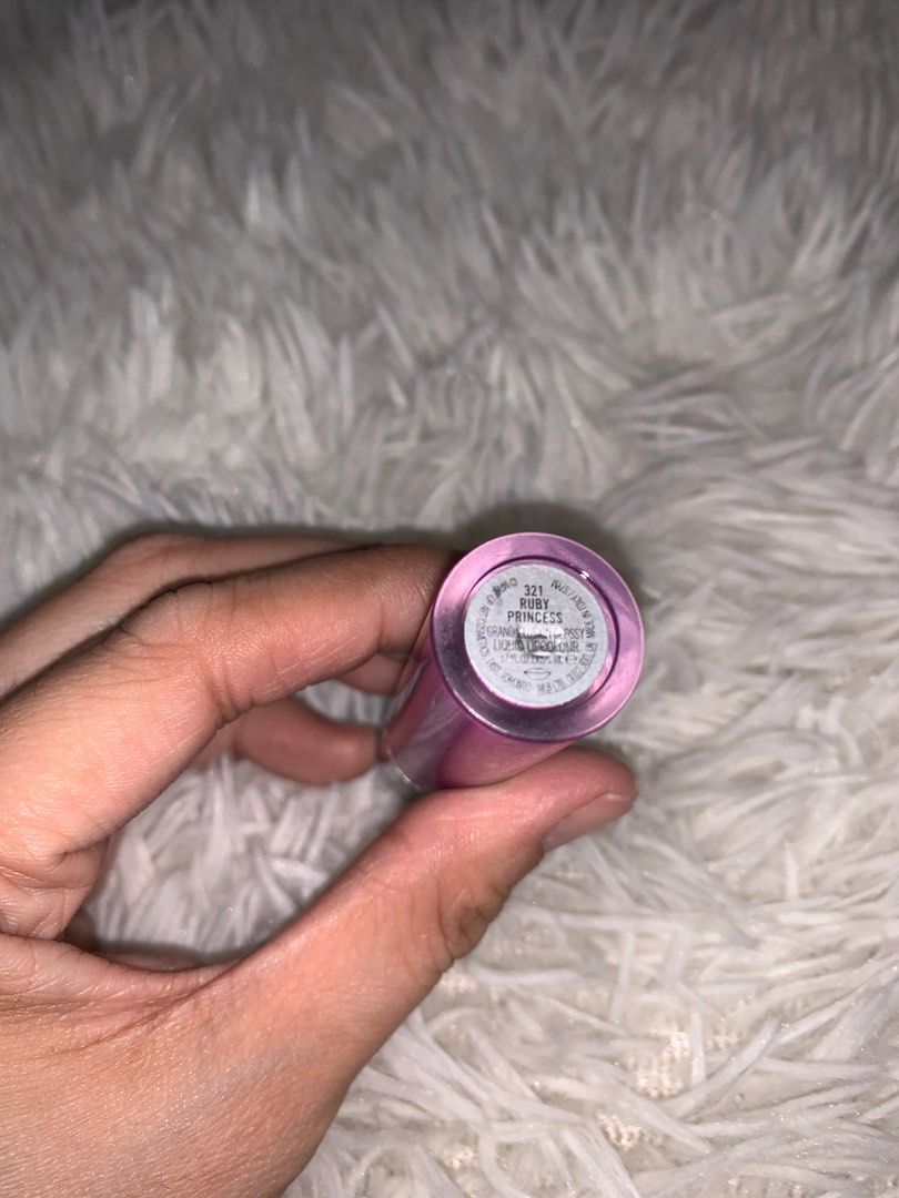 Mac lipgloss (Category: Makeup) located in Valenzuela. Submitted by jamcolecciones (Listing ID 1342472221, Image 3). Description: 2x ko lang nagamit.