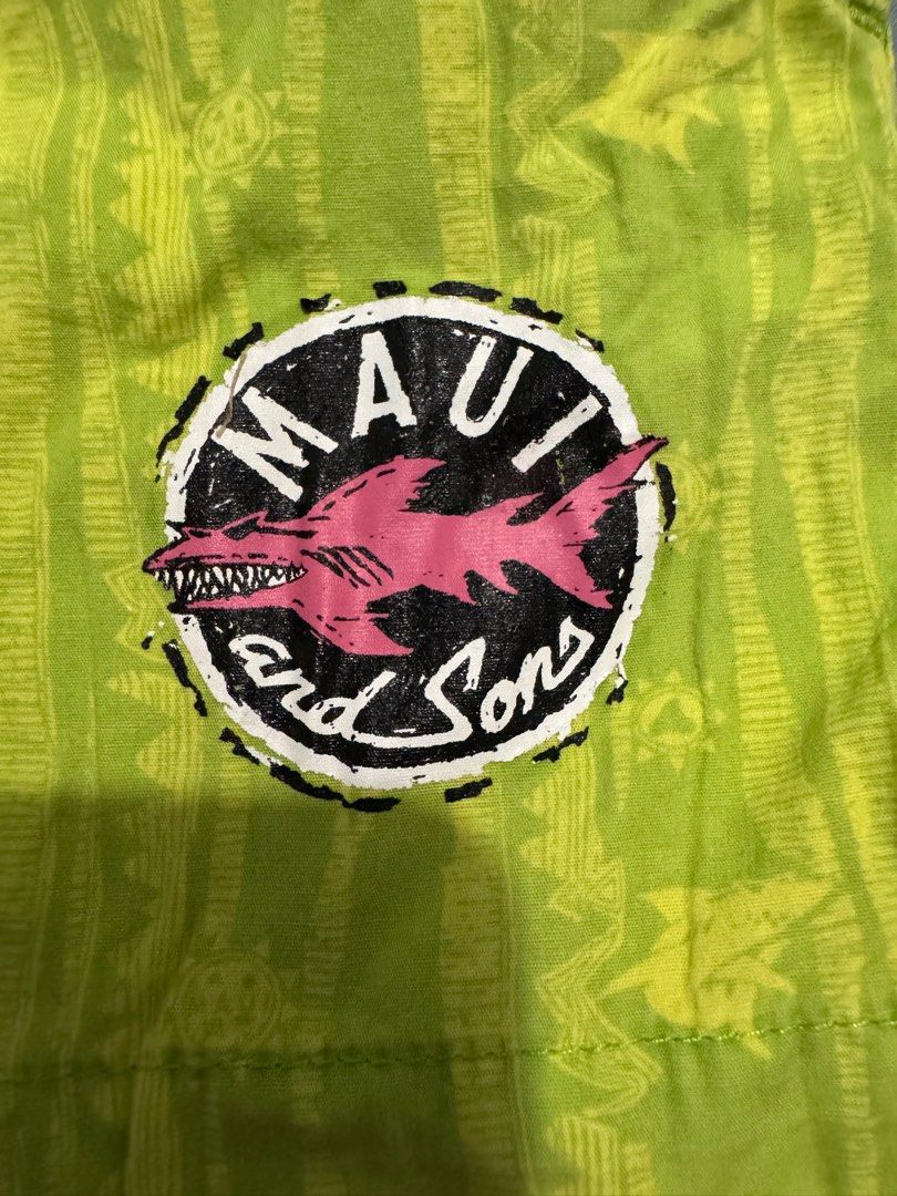 Maui shorts for 4 y/o (Category: Babies & Kids Fashion) located in Quezon City. Submitted by rin.potato (Listing ID 1342351408, Image 2). Description: Maui shorts size 4 on tag. No visible damages maybe except for the logo. Waist 9inches not stretched. Hips 14 inches. Length 12 inches. .