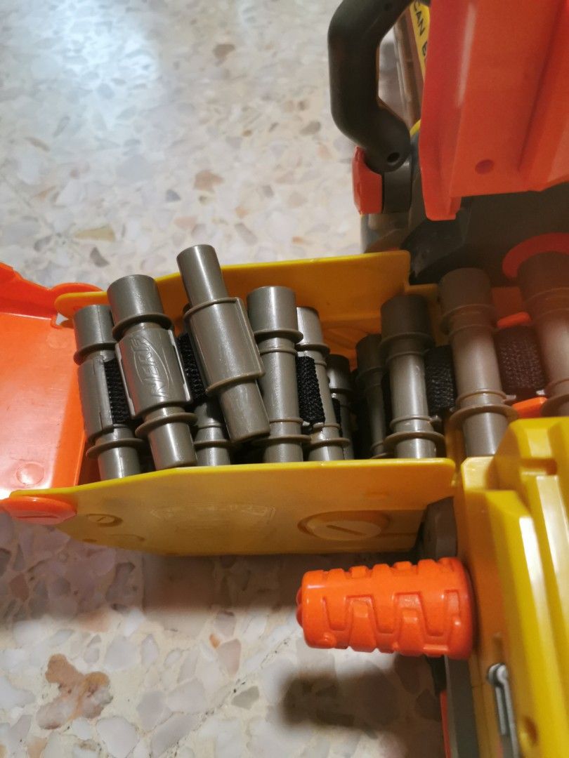 Nerf bundle (Category: Action & Battle Toys) located in Singapore. Submitted by richardtang1968 (Listing ID 1342378488, Image 9). Description: Comes with vulcan EPF-25 And a nerf phoenix and also 50+ bullets Your gain my loss.