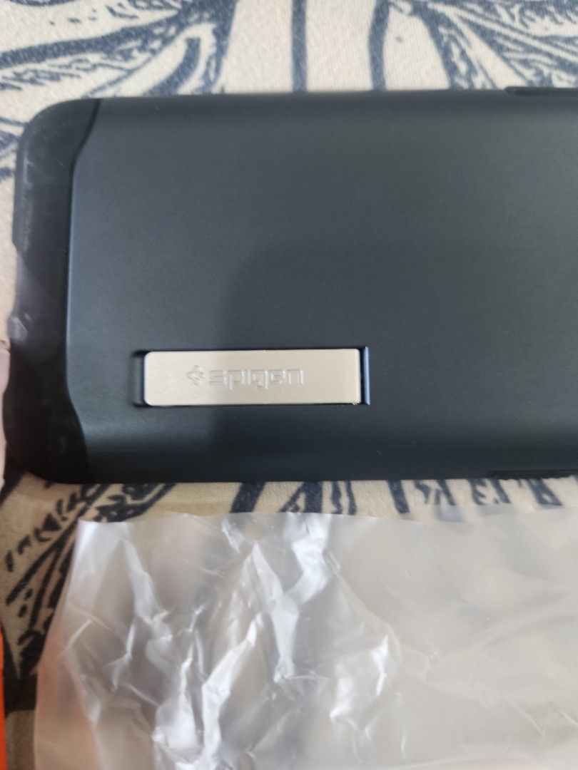 New Spigen original galaxy s8 plus case (Category: Cases & Sleeves) located in Makati City. Submitted by bargain_hunt (Listing ID 1342334513, Image 2). Description: brand new fixed price.