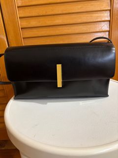 (Category: ) located in . Submitted by closet2009 (Listing ID 1342404451, Image 1). Description: .