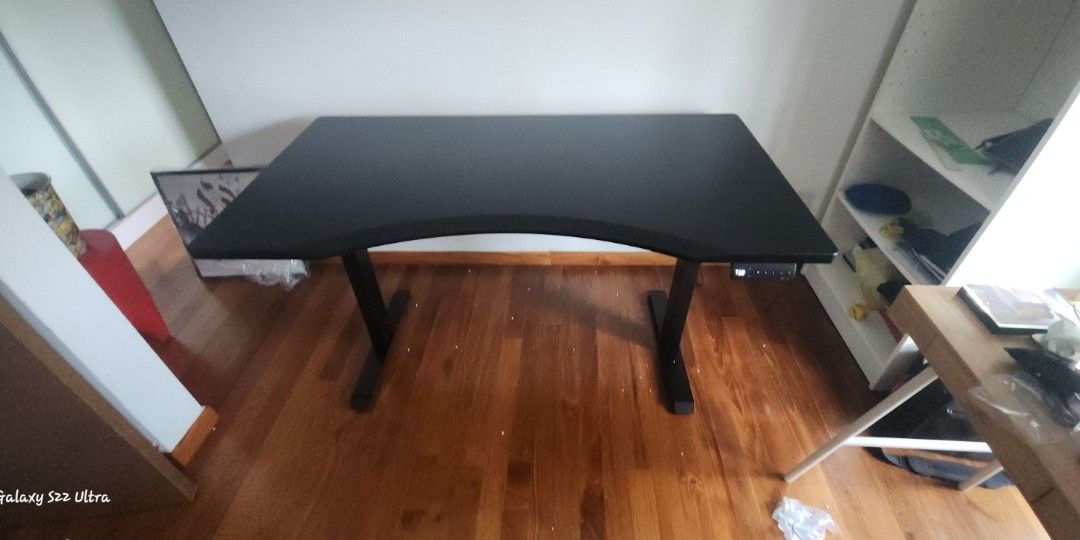 Study Table (Category: Tables & Sets) located in Singapore. Submitted by paulwee8282 (Listing ID 1342357601, Image 2). Description: brand new ergonomic table for sale in bulk. whole sale or export welcome. exciting price !!!.
