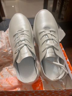 (Category: ) located in . Submitted by winnieinsg (Listing ID 1342373062, Image 1). Description: .