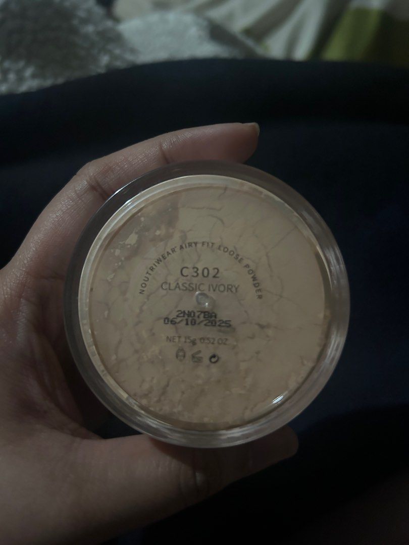 Take everything for P275! (Category: Makeup) located in Manila. Submitted by mariahaifos (Listing ID 1342437281, Image 3). Description: GRWM Cosmetics Quad Goals - Baked Highlighter in Hanan OG Price: P249 (Just swatched, still in clear packaging) Y.O.U NoutriWear + Airy Fit Loose Powder in C302 Classic Ivory OG Price: P315 (Used twice) Maybelline Sky High Cosmic Black Mascara OG Price: P499 (Used once) Take all for 350 🤍.
